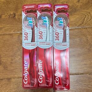 Colgate 360° Advanced Whitening Toothbrush - Red